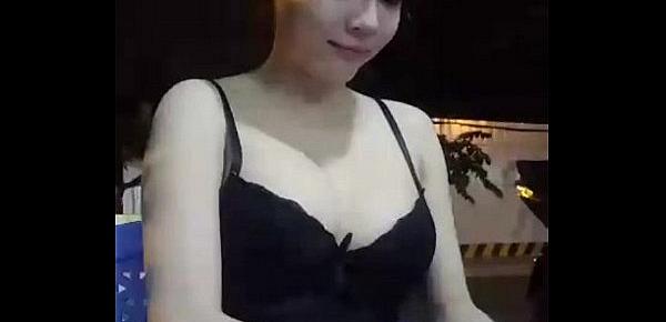  Hot Vietnamese girl